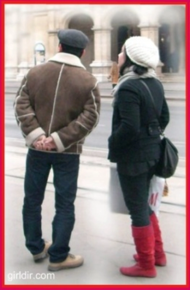 Stylish girls on Mariahilfer Strasse