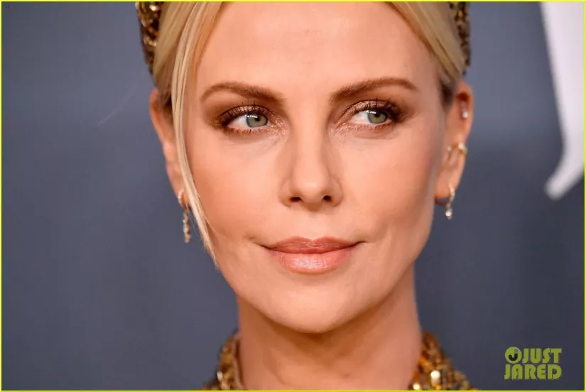 Charlize Theron wears the hair trend of the season