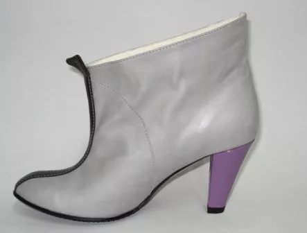 Coca Zaboloteanu boots