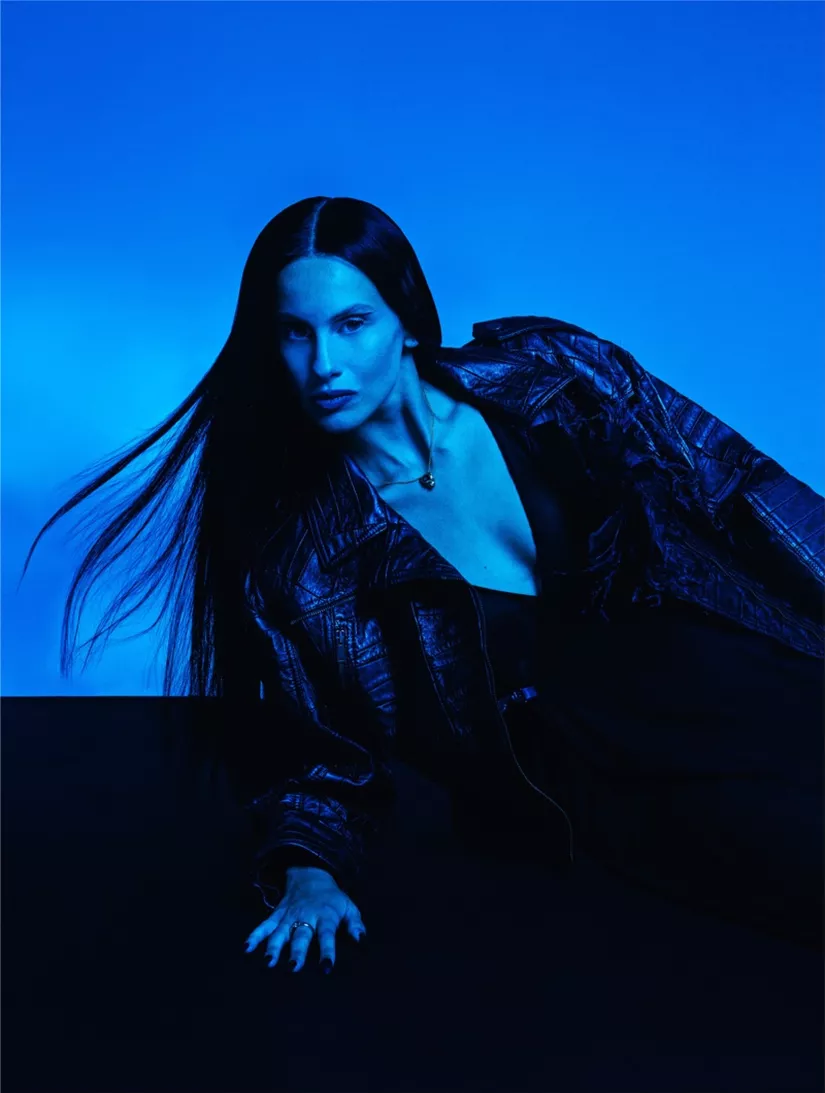 Milena Smit models stylish clothes for L'Officiel Italia