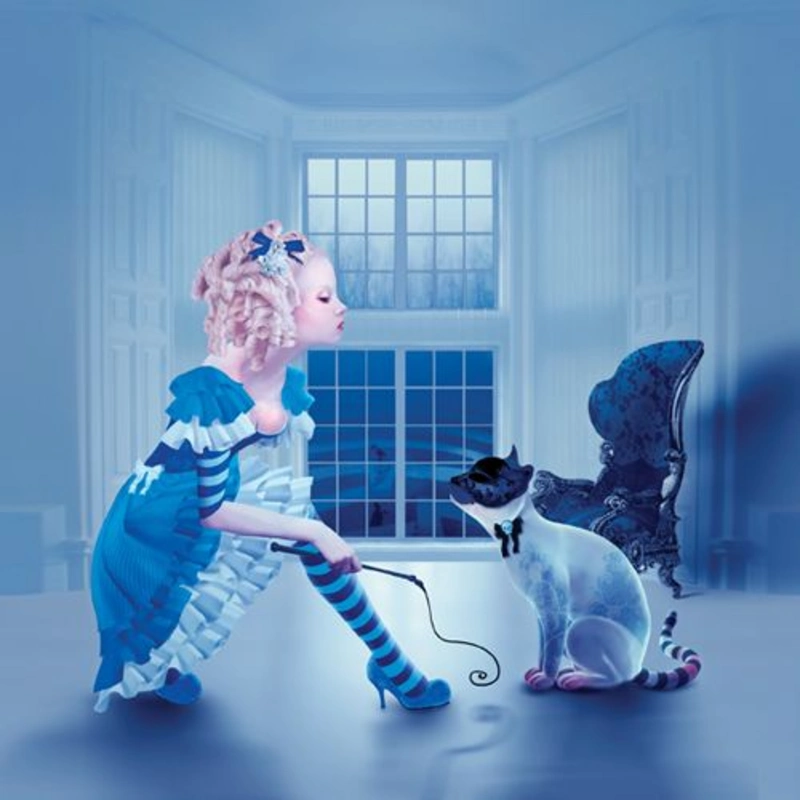 Natalie Shau, Alice