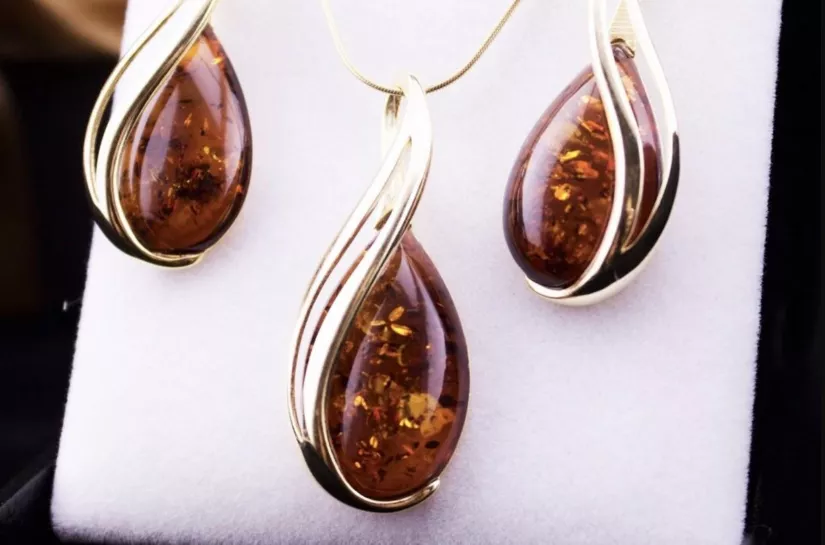 amber earrings