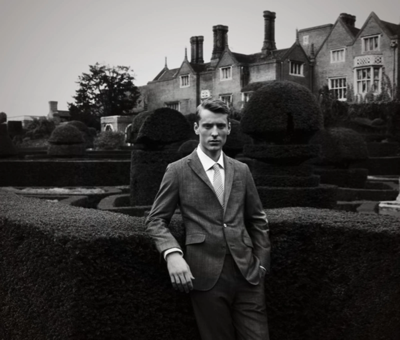 Hardy Amies - British chic nonchalance | Haut Fashion