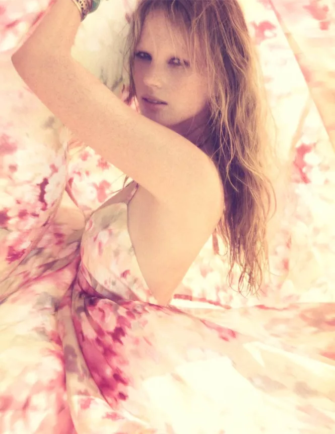 Anne V. by Camilla Akrans for H&M Magazine