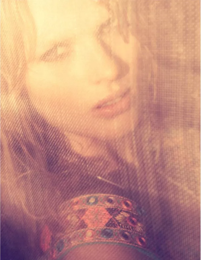 Anne V. by Camilla Akrans for H&M Magazine