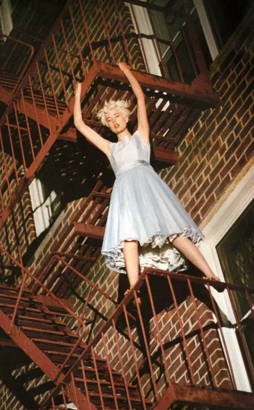 Agyness Deyn - Pop - 02