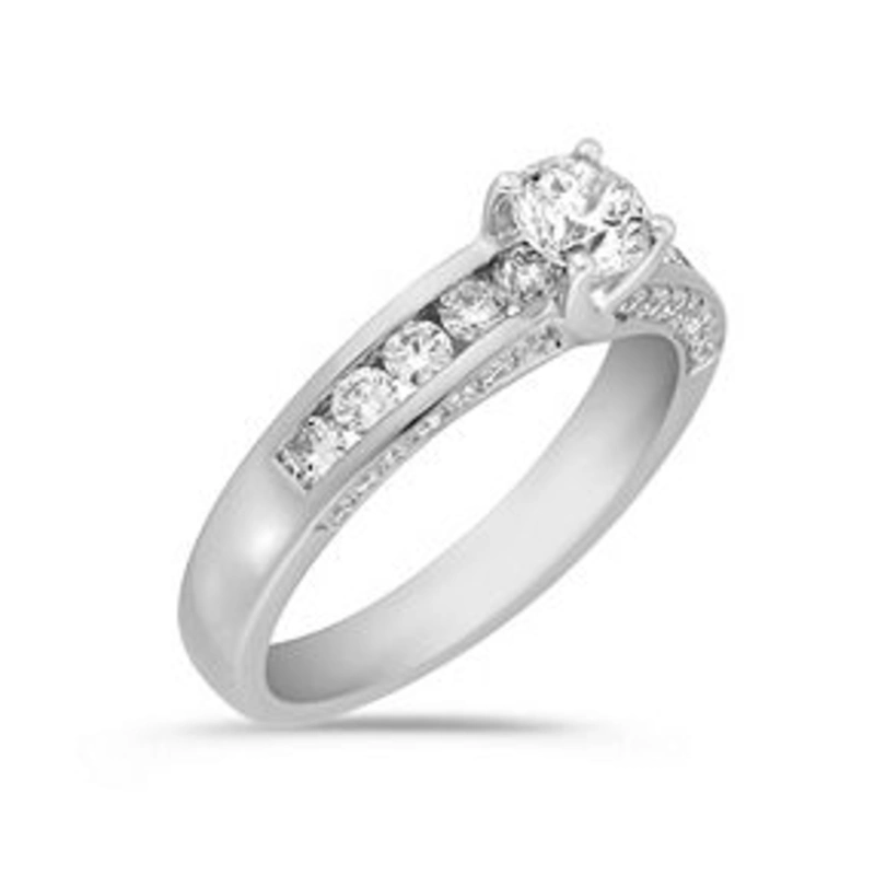 round diamond engagement ring