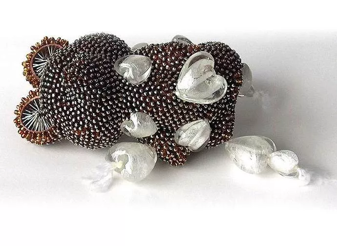 Sari Liimatta, Winter jewelry sculpture, 2010