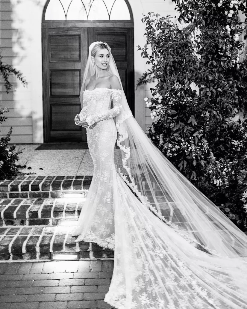Hailey Baldwin's super-sexy lace dress from Virgil Abloh