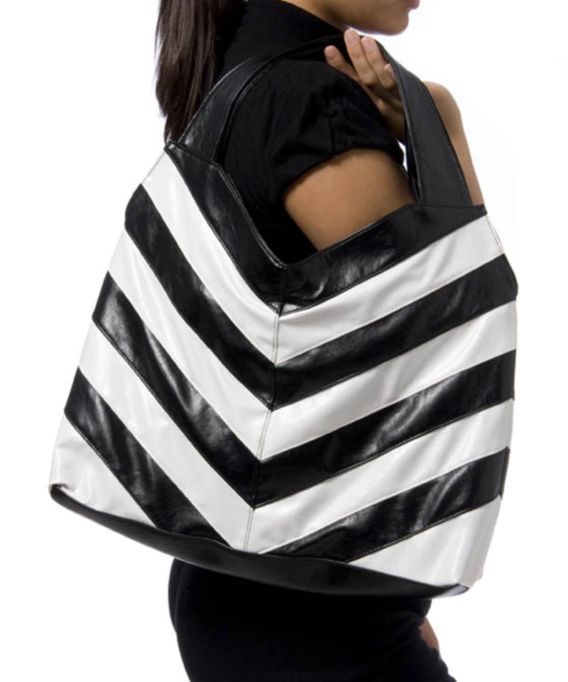 Graphic tote bag