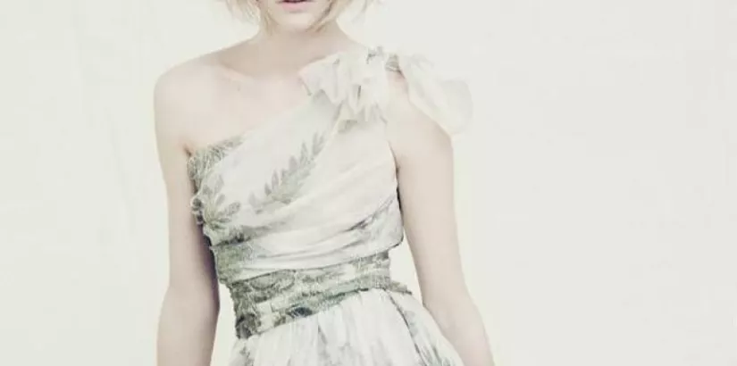 Sasha Pivovarova for Alberta Ferretti, spring-summer 2011
