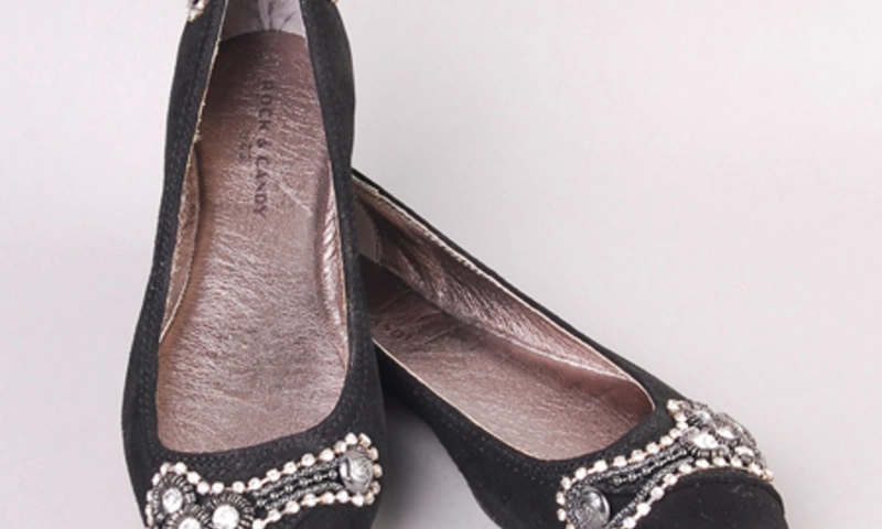 Ruble Jeweled Flat