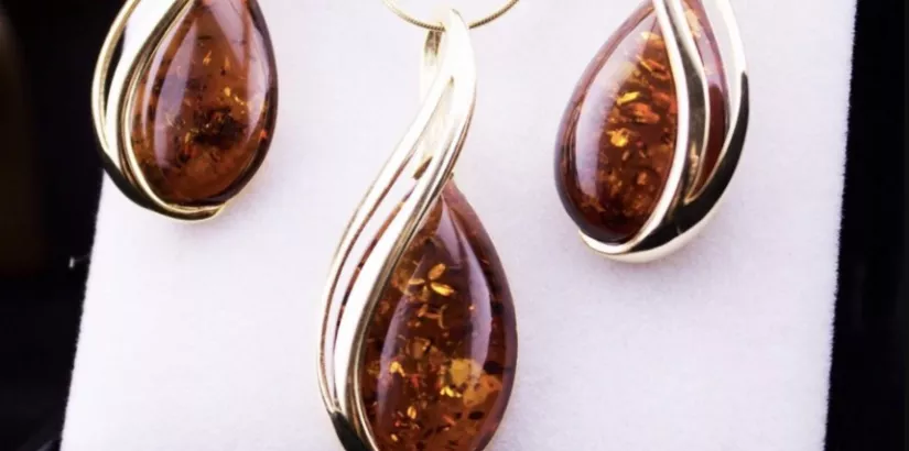 amber earrings
